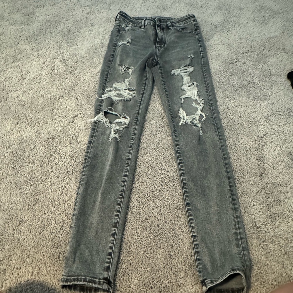 Ripped skinny jeans- American Eagle